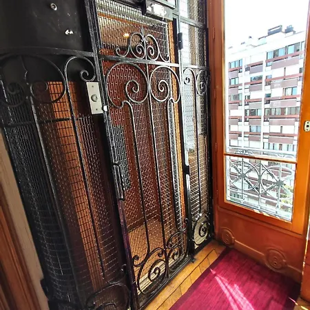Appartamento Haussmann-style Flat With Montmartre View