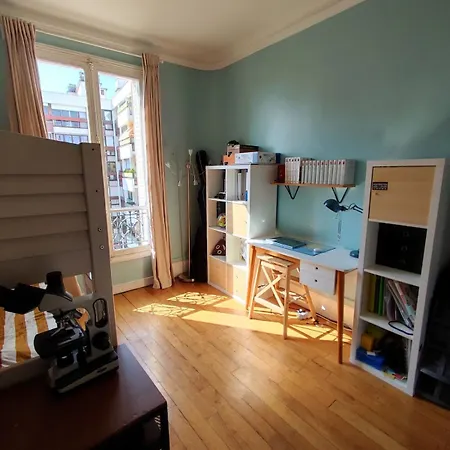 Haussmann-style Flat With Montmartre View * Parigi